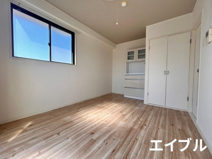 物件内観写真9　(居室)