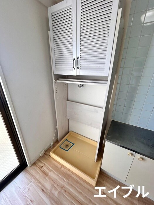 物件内観写真15　(洗濯機置場)