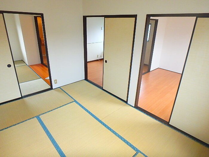 物件内観写真6　(居室)