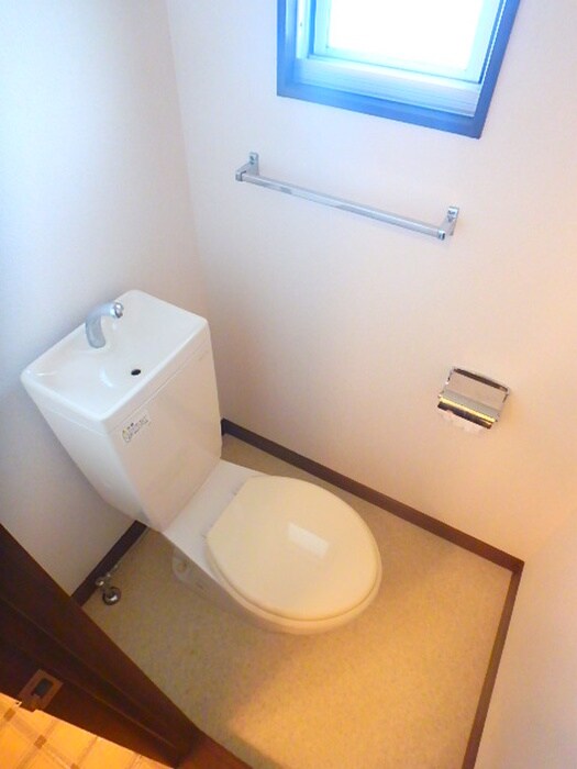 物件内観写真11　(トイレ)