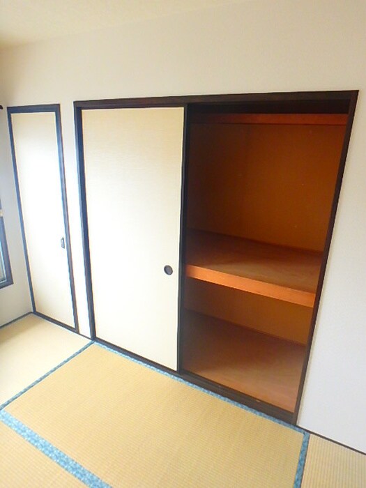 物件内観写真15　(収納)