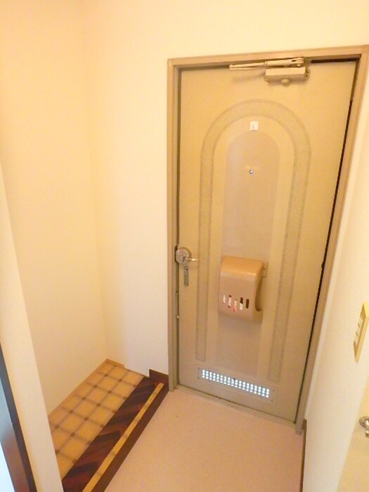 物件内観写真17　(玄関)