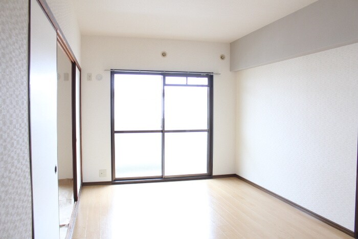 物件内観写真6　(居室)