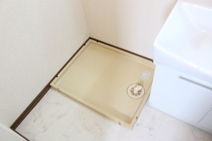 物件内観写真13　(洗濯機置場)