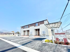 ヴィアーレ直方Ⅱ外観写真