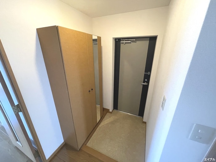 物件内観写真13　(玄関)