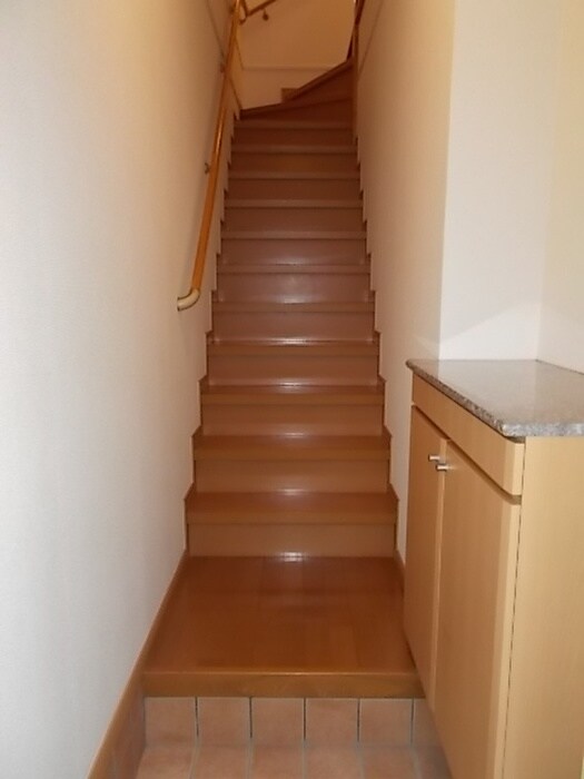 物件内観写真7　(玄関)