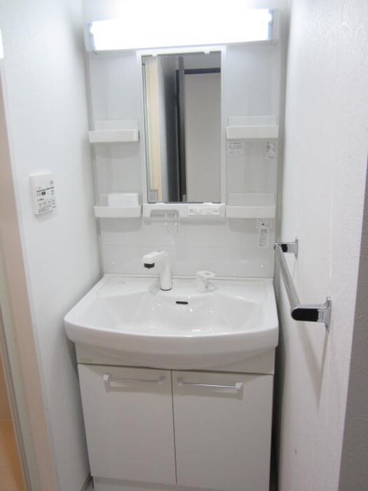 物件内観写真11　(洗面)