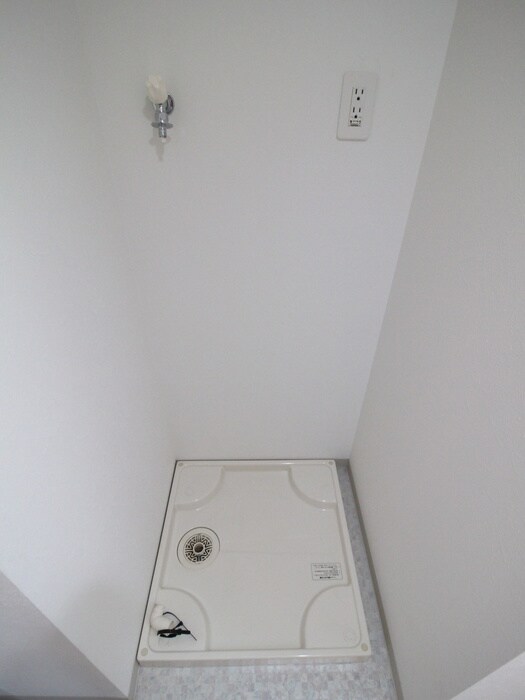 物件内観写真17　(洗濯機置場)