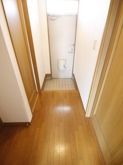 物件内観写真15　(廊下)