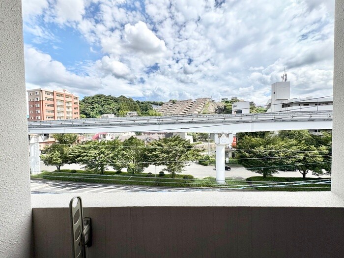 物件内観写真15　(室内からの展望)