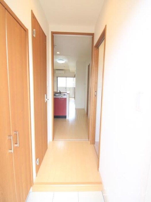 物件内観写真15　(玄関)