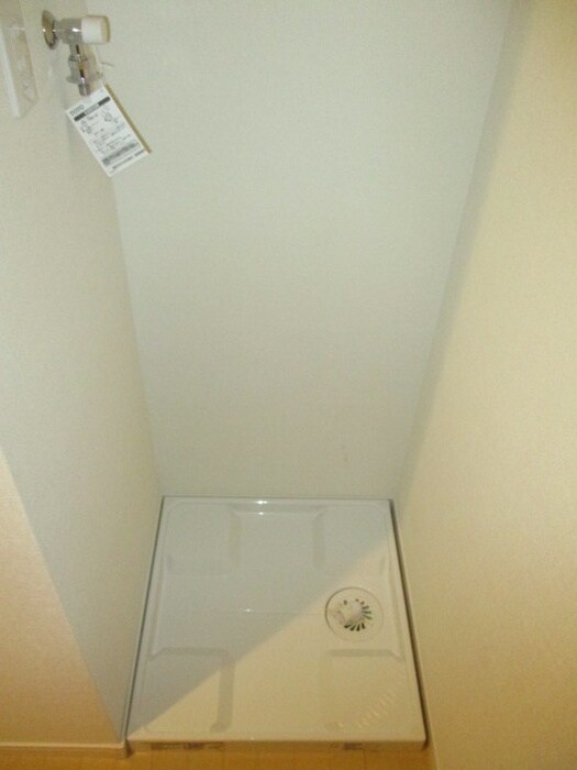 物件内観写真17　(洗濯機置場)