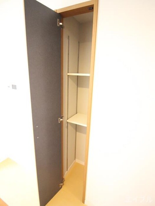 物件内観写真21　(収納)