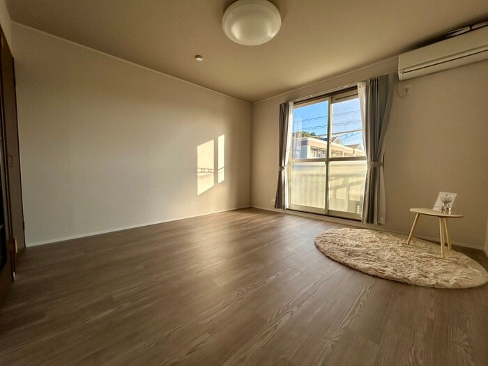 物件内観写真8　(居室)