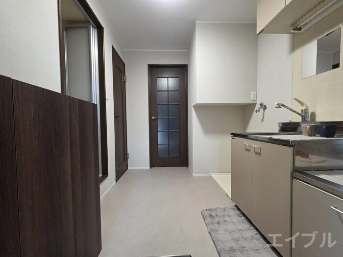 物件内観写真15　(廊下)