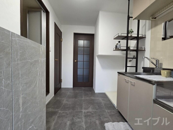 物件内観写真15　(廊下)