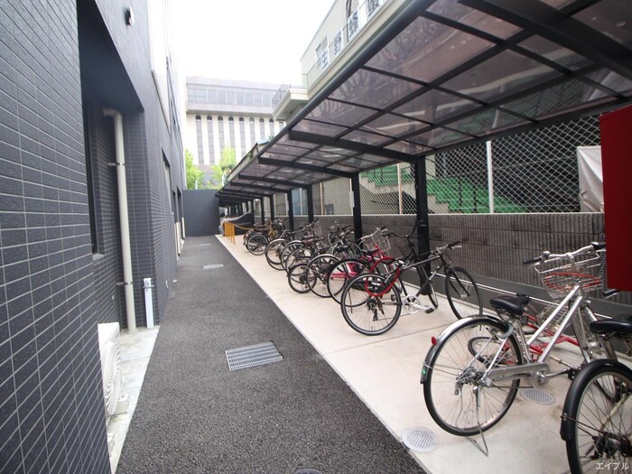 物件外観写真4　(駐輪場)