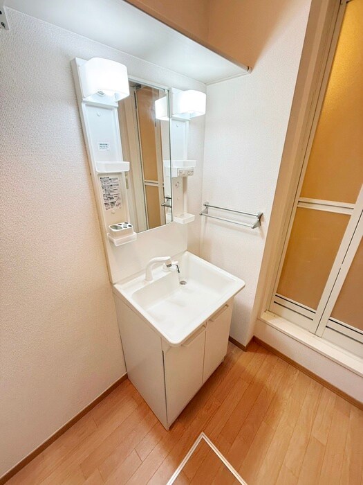 物件内観写真9　(洗面)