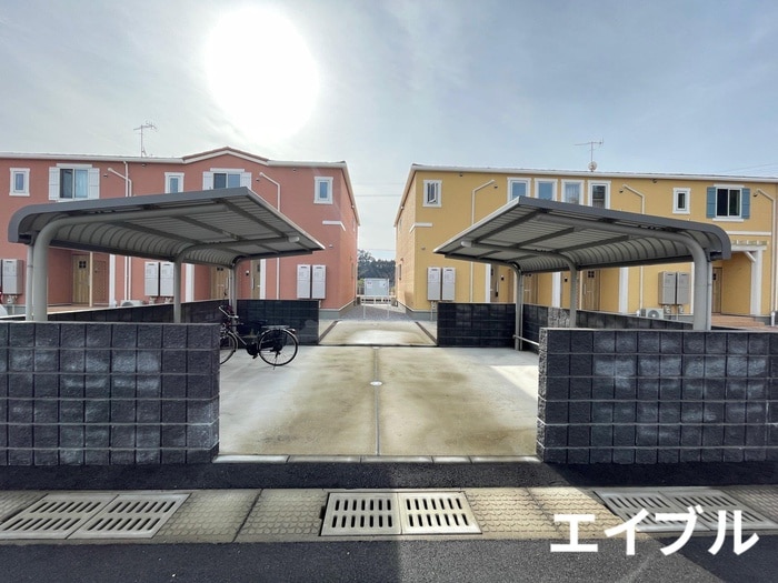 物件外観写真3　(駐輪場)