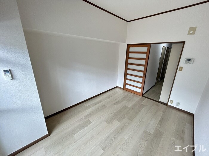 物件内観写真8　(居室)