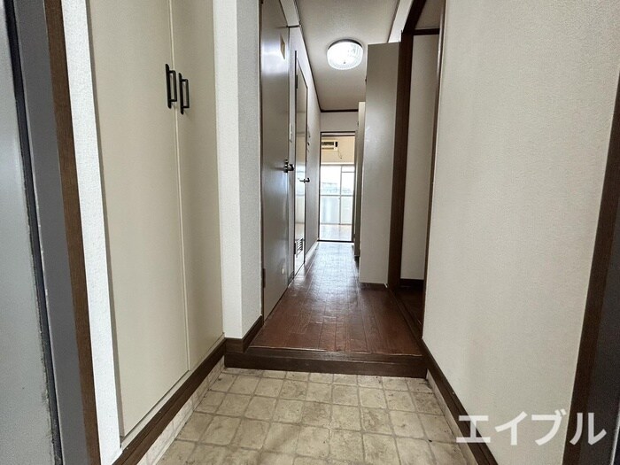 物件内観写真18　(廊下)