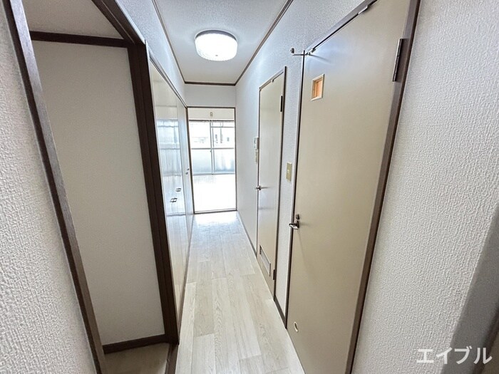 物件内観写真19　(廊下)