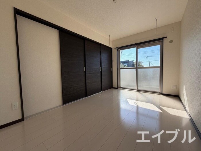 物件内観写真8　(居室)