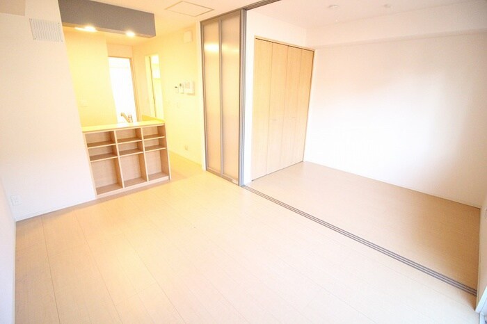 物件内観写真4　(居室)