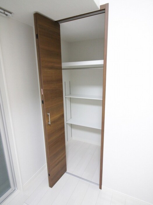 物件内観写真10　(収納)