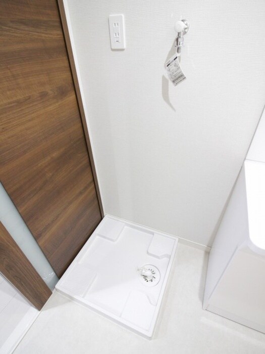 物件内観写真11　(洗濯機置場)