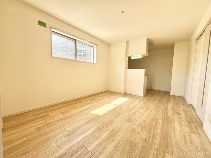 物件内観写真3　(居室)