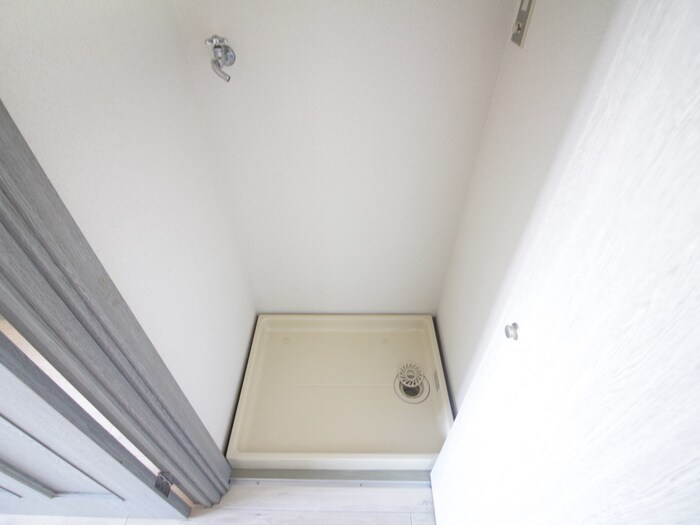 物件内観写真15　(洗濯機置場)