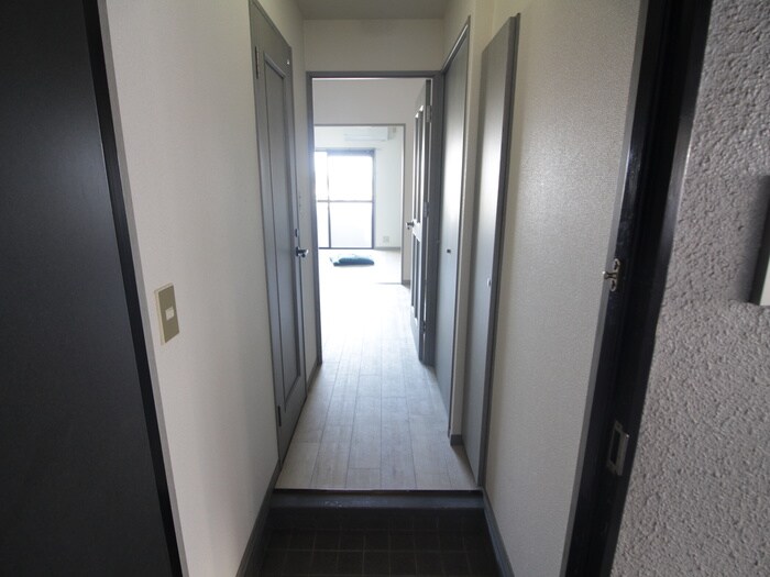 物件内観写真19　(廊下)