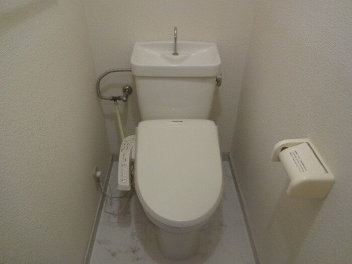 物件内観写真5　(トイレ)