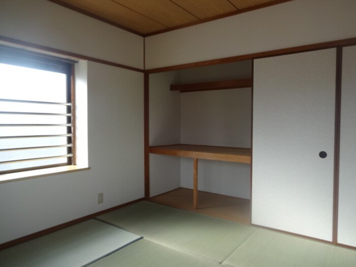 物件内観写真10　(居室)