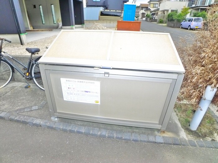 物件外観写真4　(建物設備)