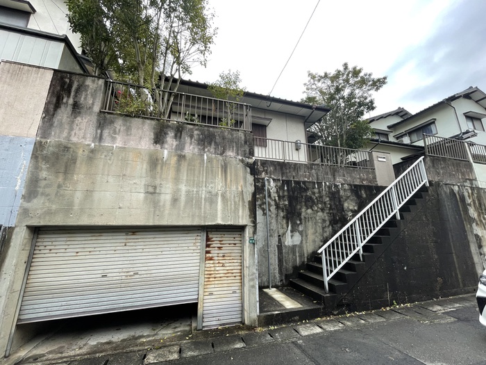 鶴田4丁目戸建て