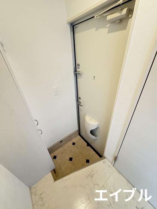 物件内観写真12　(玄関)