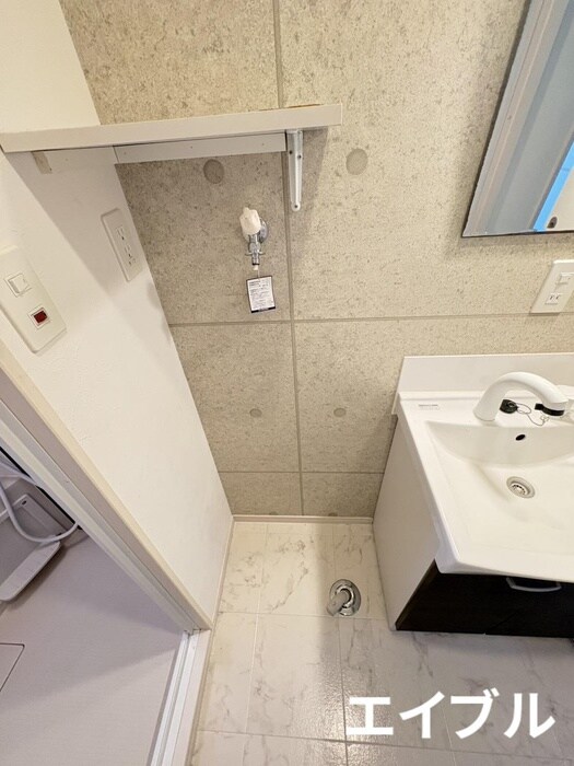 物件内観写真15　(洗濯機置場)