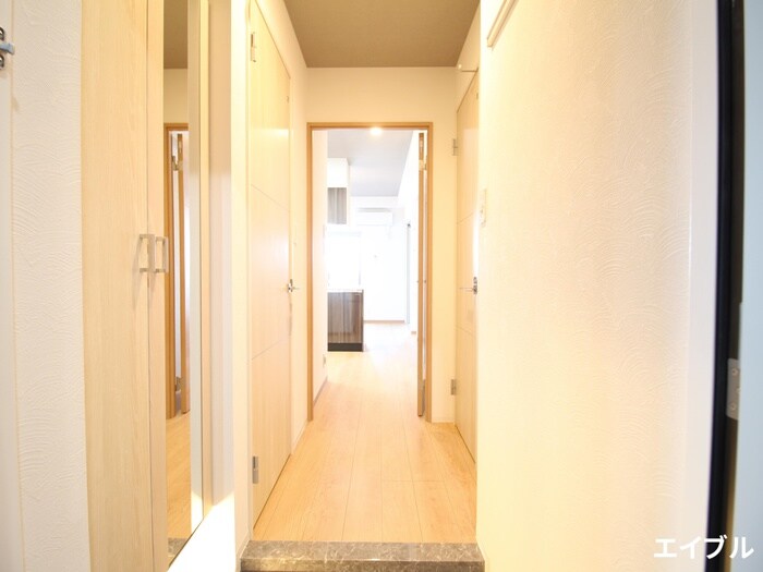 物件内観写真13　(廊下)