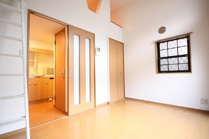 物件内観写真3　(居室)