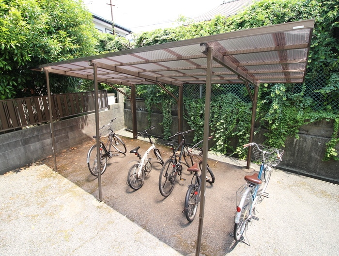 物件外観写真2　(駐輪場)