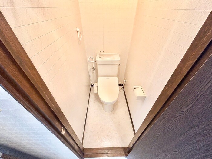 物件内観写真8　(トイレ)