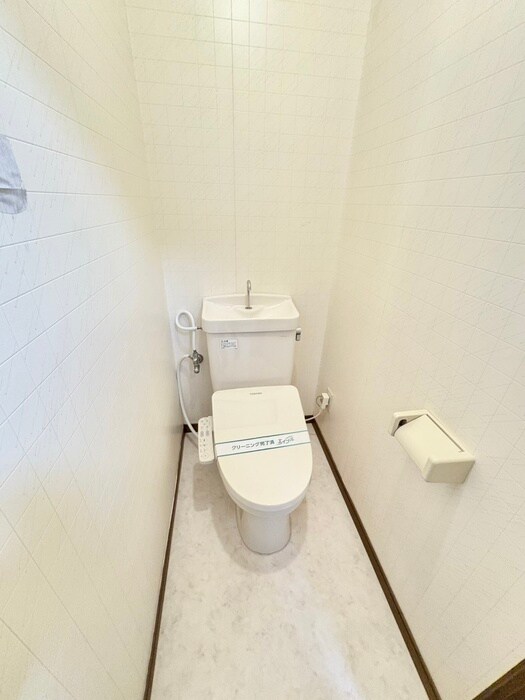 物件内観写真11　(トイレ)