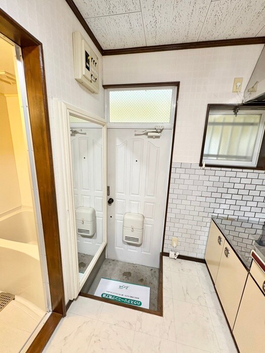 物件内観写真13　(靴箱)