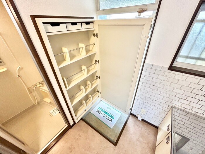 物件内観写真19　(靴箱)