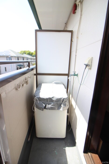 物件内観写真20　(洗濯機置場)