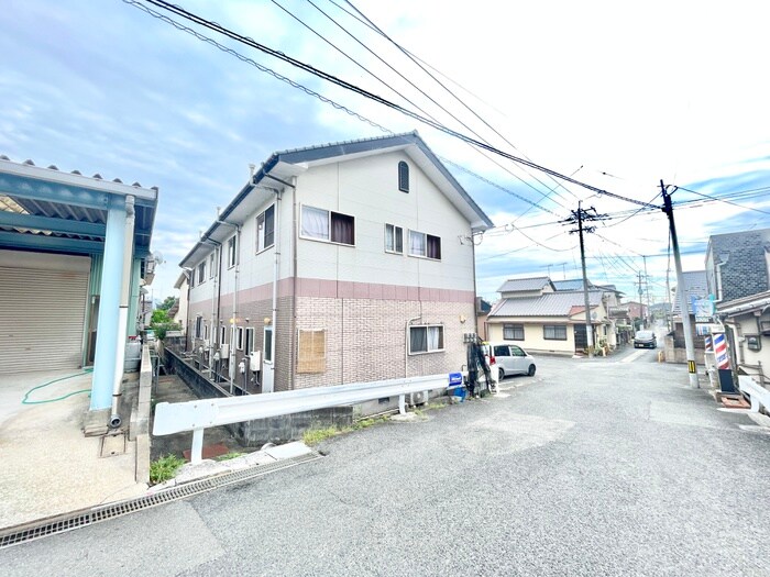 物件外観写真3　(周辺環境)