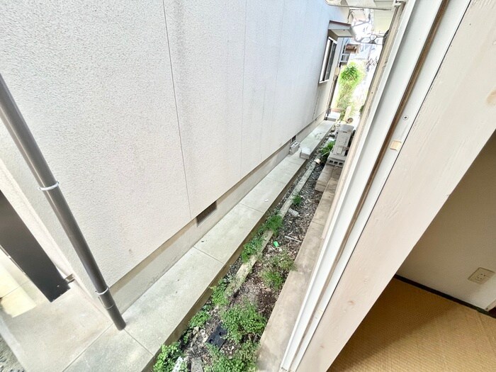 物件内観写真11　(室内からの展望)